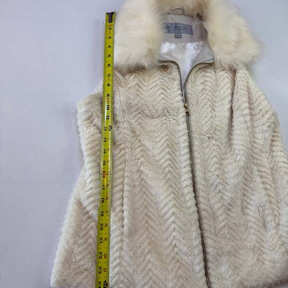 Marc New York - Picture 14 of 16